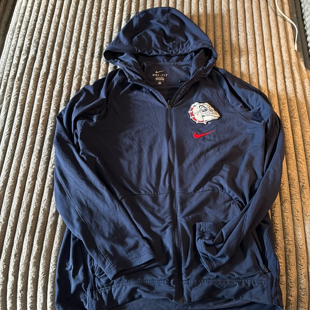 Men’s Nike Gonzaga Basketball Dri-Fit Zip-up.